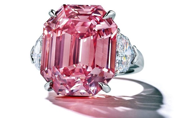 Christie s sells vivid purplish pink diamond for 7.5 million