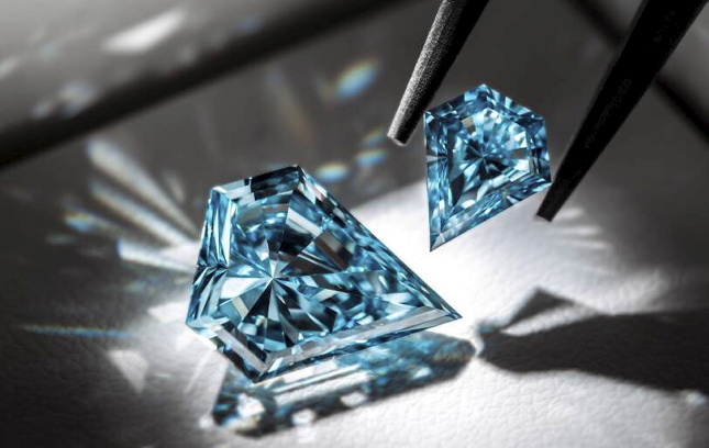 Lab-grown diamonds in luxury watches and jewellery? Tiffany & Co. owner LVMH  tests the market with its Fred label at its Paris flagship – but Tag Heuer  CEO Frédéric Arnault incorporated the