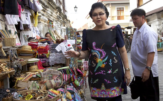 Rare 25 Carat Pink Diamond Found Among Imelda Marcos Collection