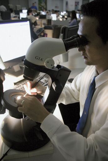 GIA Opens Lab in Israel